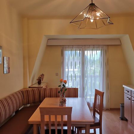 Bungalow & Apartments "Am Deber" Velden - Augsdorf Velden am Wörthersee Kültér fotó
